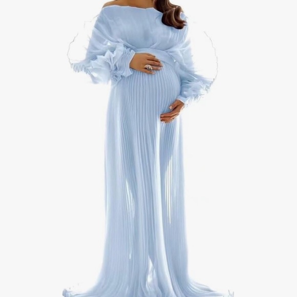 Elegant White Pleated Maternity Dress - Picture 1 of 6